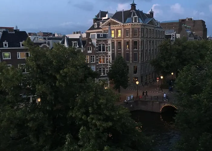 Dutch Masters Short Διαμέρισμα