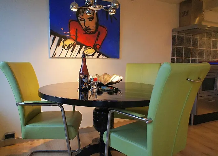 Dutch Masters Short Διαμέρισμα