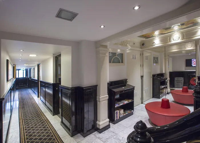 Dutch Masters Short Διαμέρισμα *