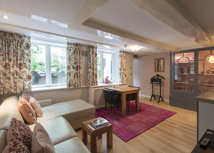 Dutch Masters Short Διαμέρισμα