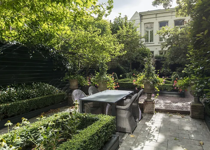 Dutch Masters Short Διαμέρισμα *