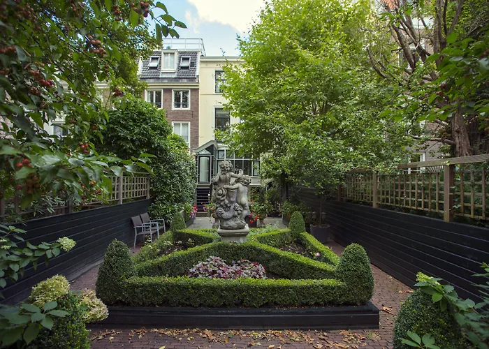 Dutch Masters Short *