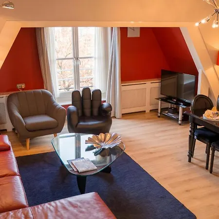 Dutch Masters Short Apartman *