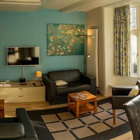 Apartman Dutch Masters Short *