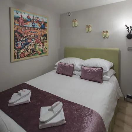 Apartman Dutch Masters Short