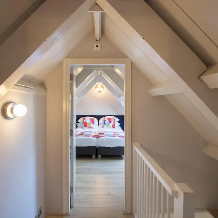 Dutch Masters Short Apartman