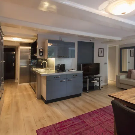 Apartman Dutch Masters Short