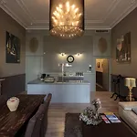 Dutch Masters Short *