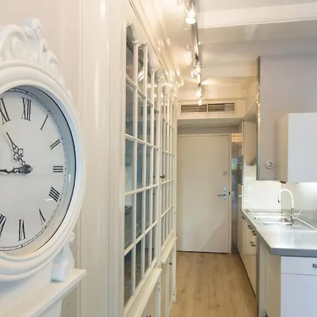 Dutch Masters Short Apartment Amsterdam