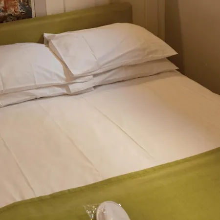 Dutch Masters Short Apartment Amsterdam