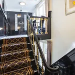 ダッチ マスターズ アパート *