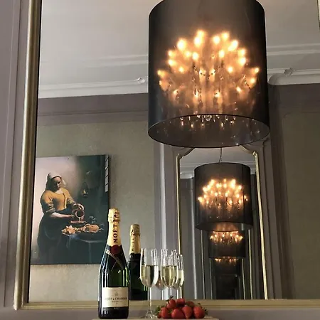 شقة داتش ماسترز شورت ستاي *